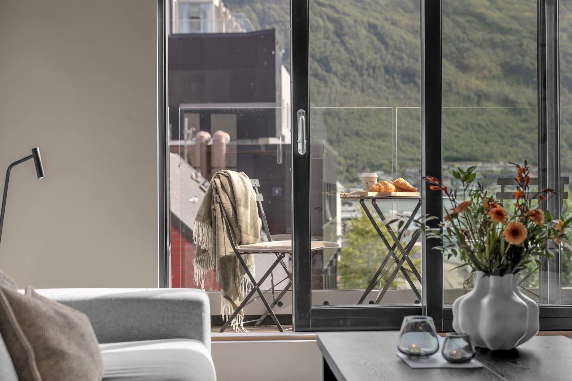 The Loft - Central Top Floor Apartment With 4 Bedrooms 特罗姆瑟 外观 照片